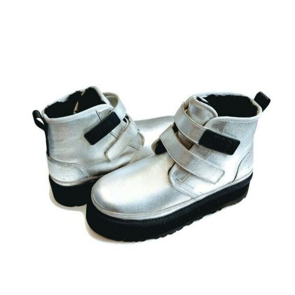 UGG Neumel Platform Leather Chukka Boots Womens Sz 5 Big Kids 4 Silver Metallic - Picture 8 of 8